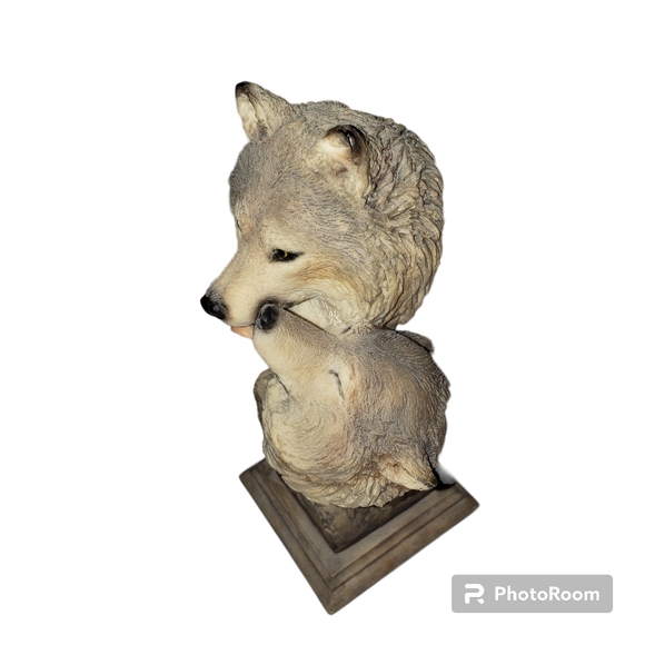 Wolf and Pup Figurene by Slockbower - Picture 2 of 8